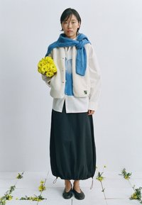 Thinking Mu JAY - Vesta - ivory