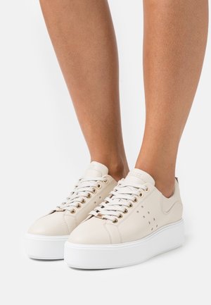Nubikk, Baskets basses - nude