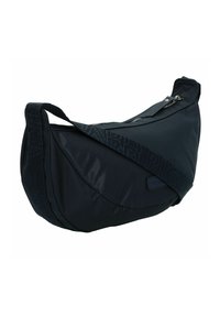 Borsa a spalla in nylon nero con tracolla testurizzata, dotata di chiusura con zip e design curvo e minimo. Accentuata con un'etichetta logo.