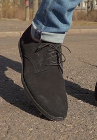 Zign Pensko med snøring - black