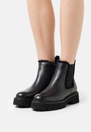 Kennel + Schmenger Bottines à plateau - black