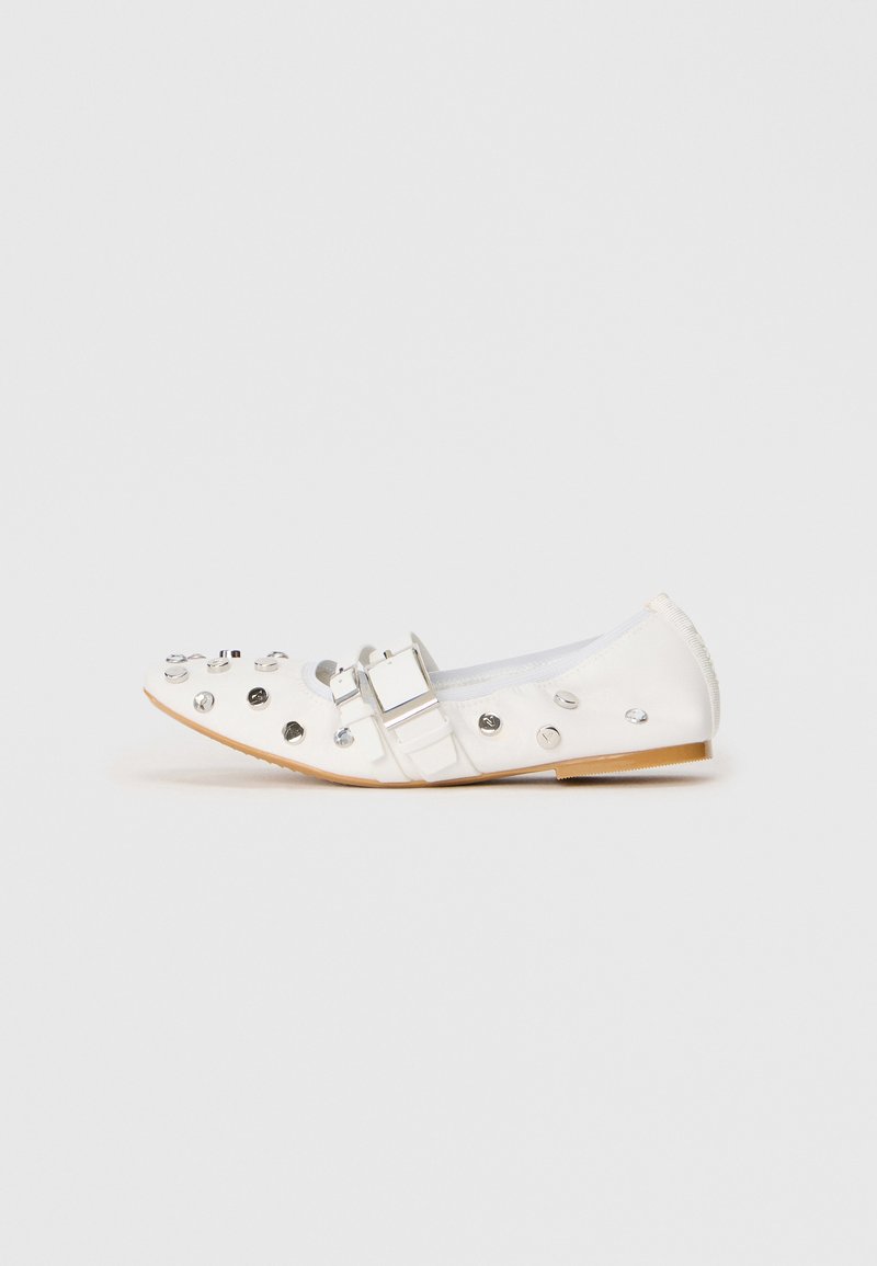 DKNY Ballerina’s wit