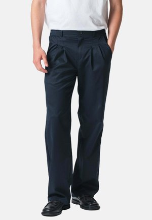 PERFORMANCE WIDE FIT - Bukser - navy