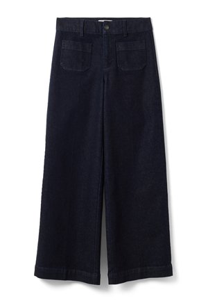 Pantalones de pierna ancha de color azul oscuro con bolsillos de parche delanteros, trabillas para cinturón y cierre de botón en la cintura.