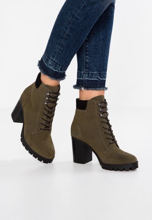 Klassiska stövletter - khaki