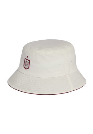Sombrero tipo cubo blanco con emblema del equipo de fútbol de España en color granate y una estrella en la parte frontal, con ojales cosidos para ventilación.