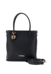 Borsa a tracolla in pelle nera con superficie testurizzata, manici corti e tracolla rimovibile. Presenta un dettaglio con logo in tonalità oro e charm.