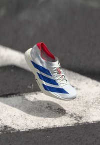 Unausgewählt, footwear white/team royal blue/pure ruby