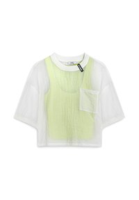 Kurzärmeliges, gekürztes Shirt aus transparentem, weißem Material mit einer hellgrünen Innenschicht und einer kleinen Brusttasche.