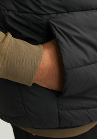 Jack & Jones - Kamizelka