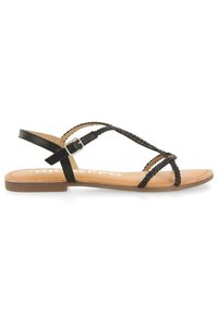 Sandalias planas de cuero negro con tiras trenzadas, hebilla ajustable en el tobillo y una plantilla beige. Diseño delgado con suela plana de goma.