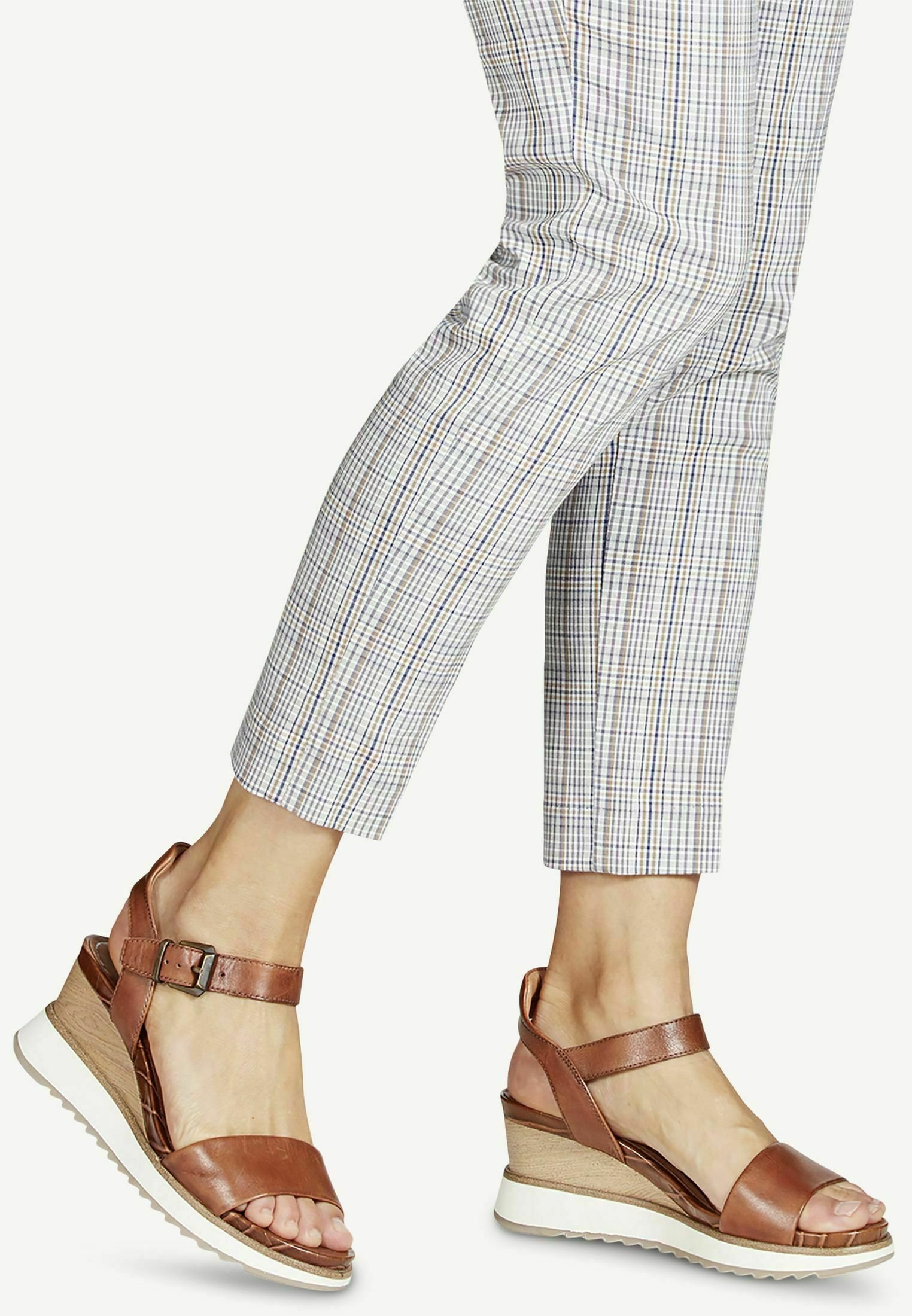 Tamaris Sandalen met sleehak zwart - Schoenen.nl