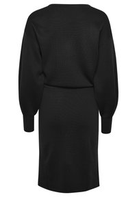 Robe en tricot noir avec de longues manches ballon, un col rond et une taille cintrée. Texture lisse avec des détails en côtes.