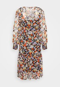 Vestido floral feito de tecido transparente, com um fundo preto e flores coloridas em vermelho, laranja, roxo e verde; mangas longas, bainha com franzido.