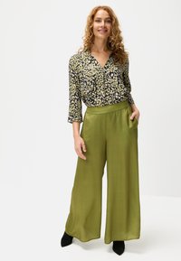 Unausgewählt, moosgrün