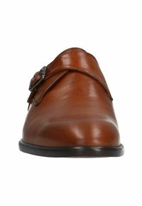 Brauner Lederschuh mit glatter Oberfläche, der einen einzelnen Schnallenakzent und ein rundes Zehendesign aufweist. Schwarze Sohle.
