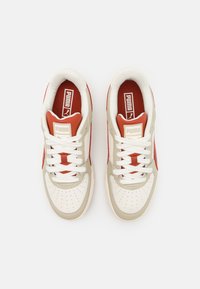 Puma PRO CLASSIC  - Zapatillas - warm white/desert dust/mars red