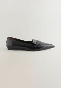 Schwarze, krokodilleder-embossierte Slipper mit spitzer Zehenpartie, ausgestattet mit einer gesteppten Akzentuierung und einem flachen Sohlen-Design.