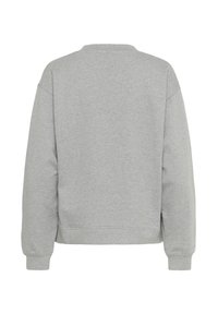 Sudadera gris con cuello redondo, mangas largas y puños de canalé. Tejido de mezcla de algodón con una textura suave y costuras mínimas. Solo vista trasera.