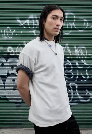 New Era Paprasti marškinėliai - off white