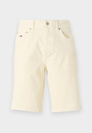 Calções de algodão bege claro com corte reto, bolsos frontais, fecho com botão de metal e um pequeno logotipo na parte esquerda.