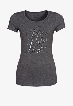 Camiseta de algodón gris con mangas cortas, que presenta un estampado plateado de "Pepe Jeans London" en estilo cursiva en la parte frontal.