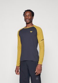 Dynafit ALPINE fekete