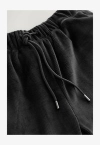 Unselected, slate grey