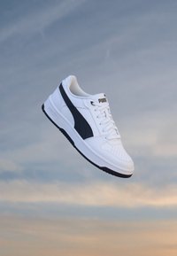 Επιλέχθηκε, white/black