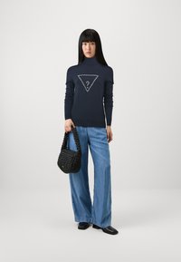 Guess PIPER LOGO - Strickpullover - suiting blue