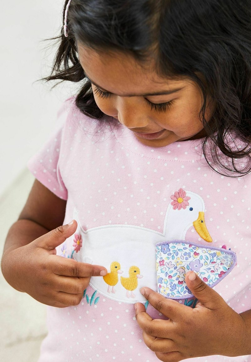 JoJo Maman Bébé APPLIQUE - REGULAR FIT - Camiseta estampada - pink duck