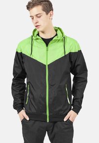 Urban Classics ARROW WINDRUNNER - Chaqueta fina - bk lgr