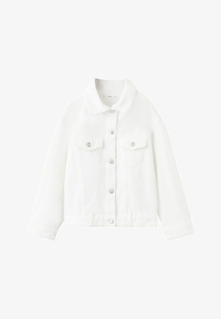 Giacca in denim bianco con chiusura anteriore a bottoni, due tasche sul petto con patta, maniche lunghe e colletto classico.