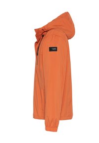 Oranje lichtgewicht jack met een capuchon, elastische manchetten en een zijrits zak. Bevat een zwart logo op de borst.