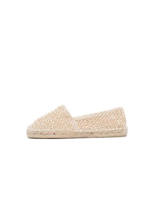 Scarpa espadrillas beige intrecciata con suola in iuta intrecciata, vista laterale su sfondo bianco.