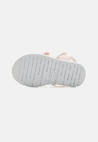 Thumbnail Image 5
