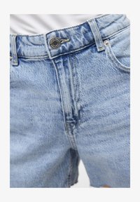 Não selecionado, light blue denim