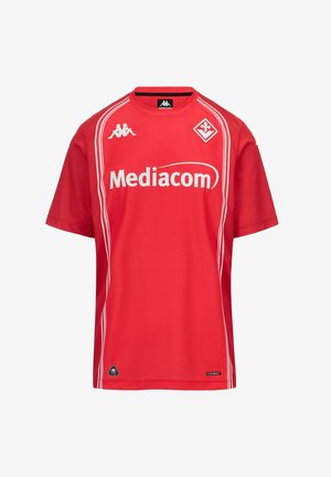 Maillot de sport rouge à manches courtes avec logo Mediacom blanc, logos de la marque Kappa sur la poitrine et le col, et un emblème blanc sur la partie supérieure droite de la poitrine.