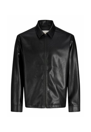 Zwarte leren jas met een eenvoudig ontwerp, ritssluiting aan de voorkant en een klassieke kraag. Heeft lange mouwen en een gladde textuur.