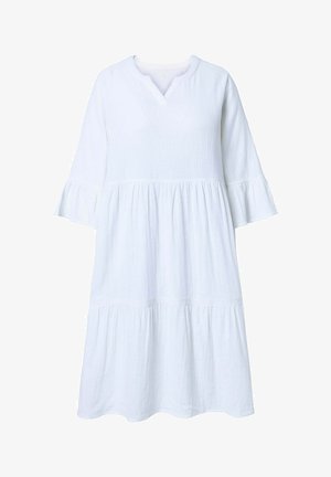 Abito bianco al ginocchio con maniche a campana 3/4, scollo a V e gonna a più strati arricciata in tessuto leggero texturizzato.