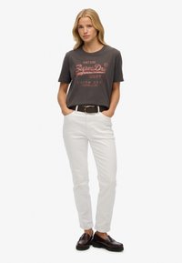 Superdry & Co VINTAGE LOGO RELAXED - Camiseta estampada - bison black