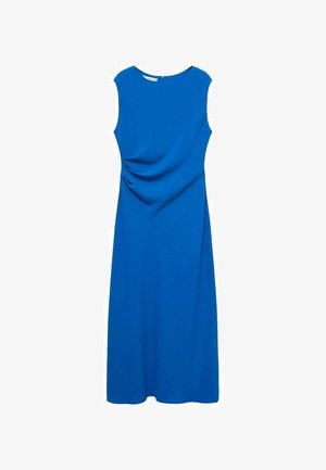 Blauwe mouwloze jurk van gladde stof met een ronde halslijn en zijdrapelingen, die net boven de enkel valt.