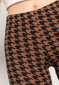 Noisy May NMKERRY ANILLA   - Leggings - Calças - houndstooth