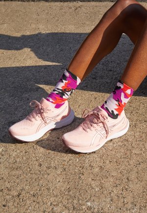 Zapatillas running asfalto - light pink