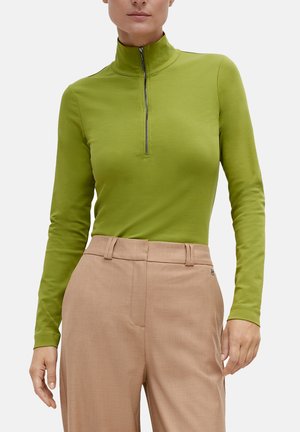 Long sleeved top - grun