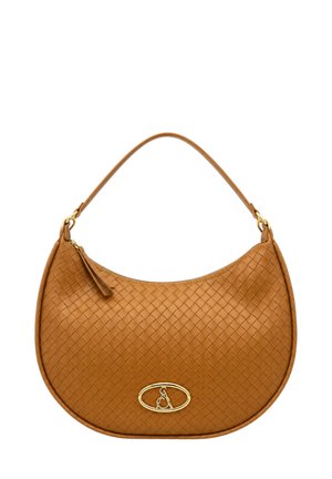 Borsa a mano in pelle intrecciata marrone con una singola maniglia, cursore della cerniera dorato e piastra ovale con logo dorato al centro davanti.