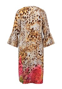 Vestido de leopardo con mangas acampanadas, que presenta una tela suave. El dobladillo hace una transición de tonos marrones a rosa, con acentos florales.