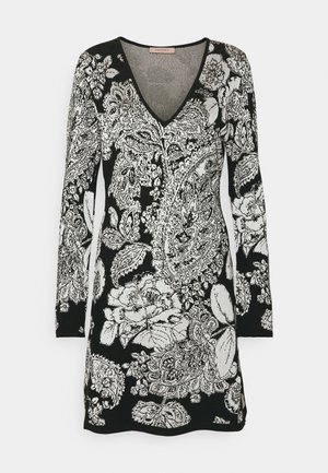 Abito nero con scollo a V e maniche lunghe. Presenta un dettagliato motivo floreale e paisley bianco su tutto il tessuto. Realizzato in un tessuto testurizzato.