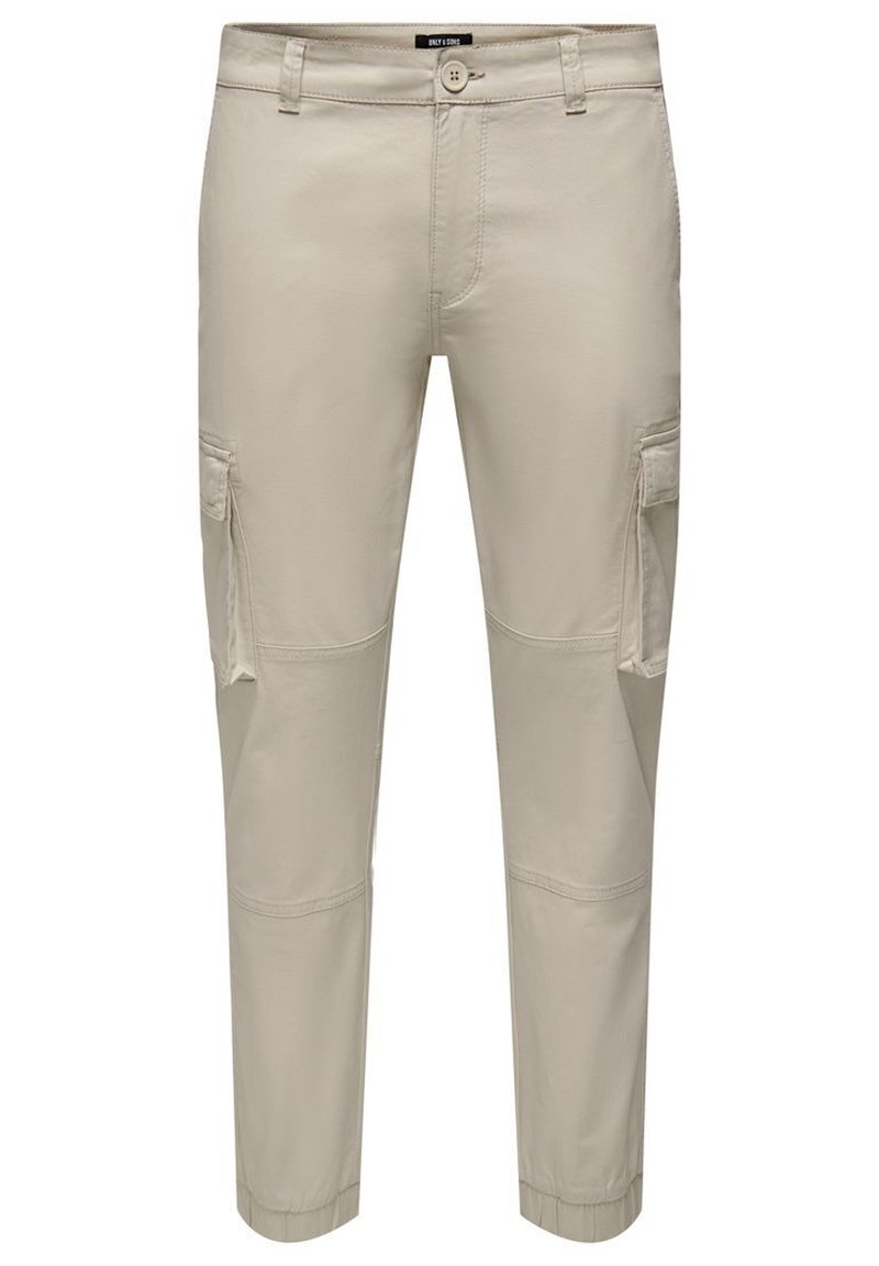 Beige cargobroek met een slim fit, gemaakt van lichtgewicht stof. Voorzien van zijzakken, een knoopsluiting en taps toelopende boorden.
