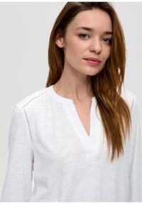 s.Oliver Langarmshirt - weiß